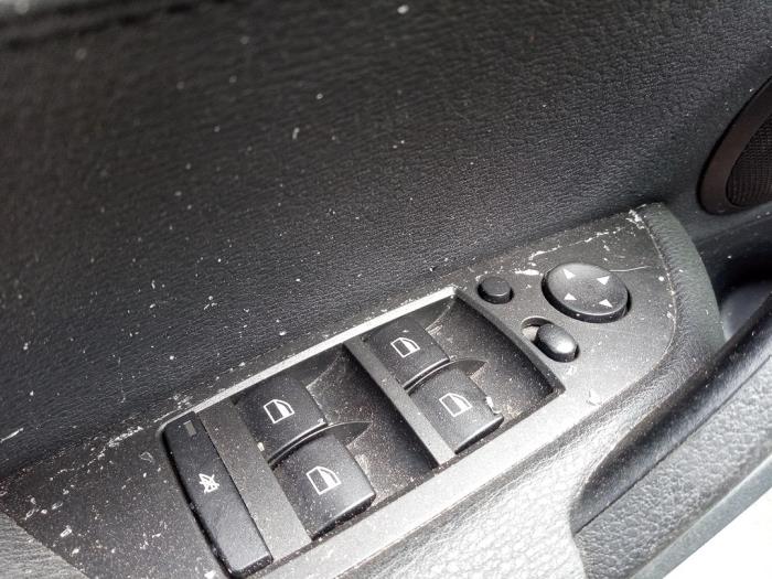 BMW X1 xDrive 20d 2.0 16V Sloopvoertuig (2013, Zwart)