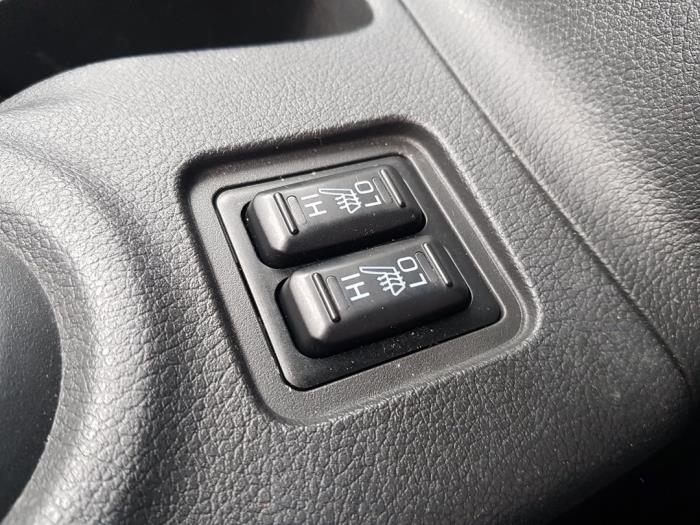 Mitsubishi Outlander 2.0 16V PHEV 4x4 Sloopvoertuig (2013, Grijs)