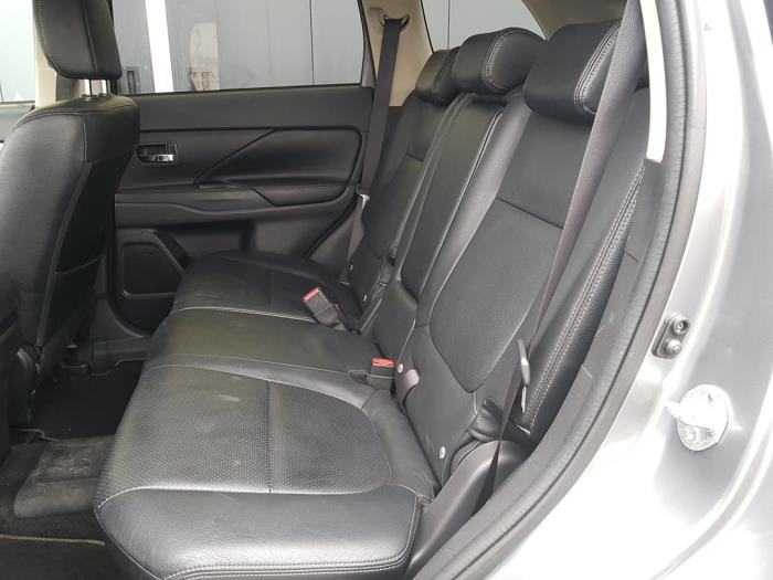 Mitsubishi Outlander 2.0 16V PHEV 4x4 Sloopvoertuig (2013, Grijs)