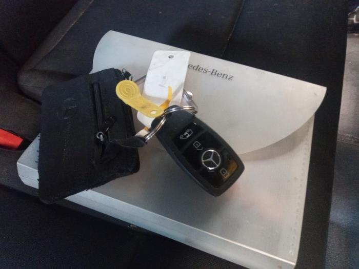 Mercedes Sprinter 3,5t 316 CDI 2.1 D RWD Sloopvoertuig (2020, Geel)