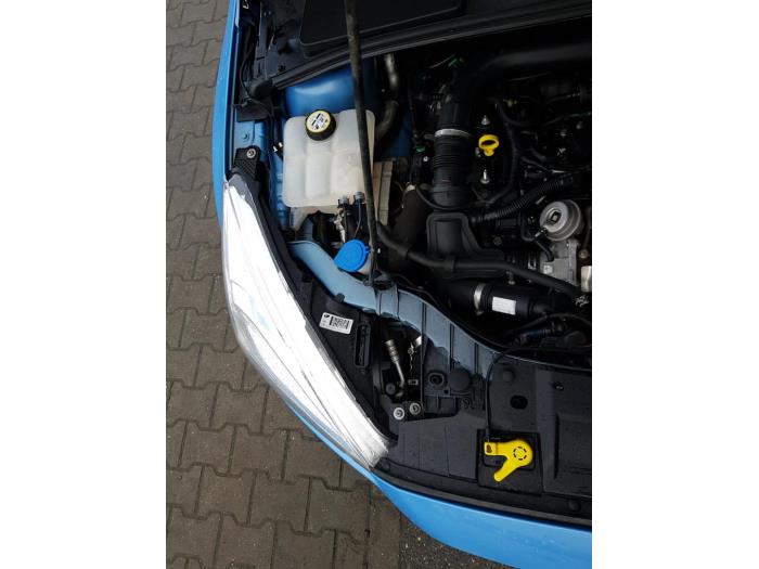 Ford Focus 3 1.0 Ti-VCT EcoBoost 12V 100 Sloopvoertuig (2016, Blauw)