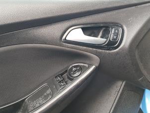 Ford Focus 3 1.0 Ti-VCT EcoBoost 12V 100 Sloopvoertuig (2016, Blauw)