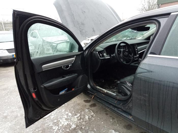 Volvo V90 II 2.0 T5 16V Sloopvoertuig (2017, Grijs)