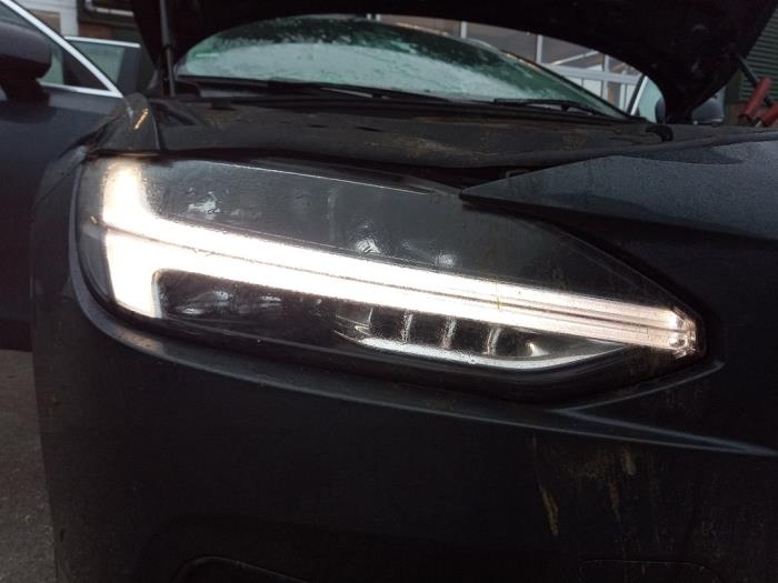 Volvo V90 II 2.0 T5 16V Sloopvoertuig (2017, Grijs)