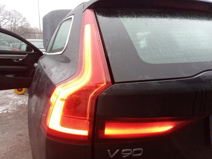 Volvo V90 II 2.0 T5 16V Sloopvoertuig (2017, Grijs)