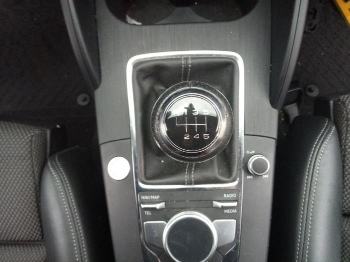 Audi A3 Limousine 1.5 TFSI 16V Sloopvoertuig (2019, Wit)