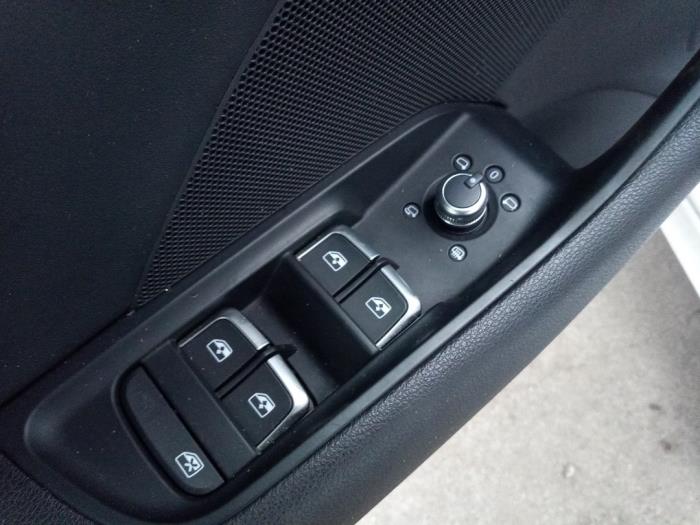 Audi A3 Limousine 1.5 TFSI 16V Sloopvoertuig (2019, Wit)