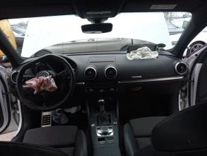 Audi A3 Limousine 1.5 TFSI 16V Sloopvoertuig (2019, Wit)