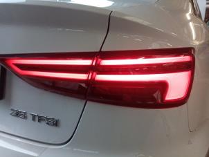 Audi A3 Limousine 1.5 TFSI 16V Sloopvoertuig (2019, Wit)
