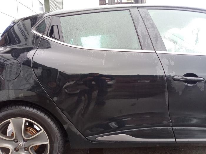 Renault Clio IV 1.5 dCi 90 FAP Sloopvoertuig (2015, Zwart)