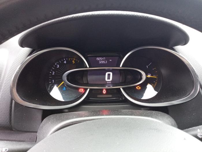 Renault Clio IV 1.5 dCi 90 FAP Sloopvoertuig (2015, Zwart)