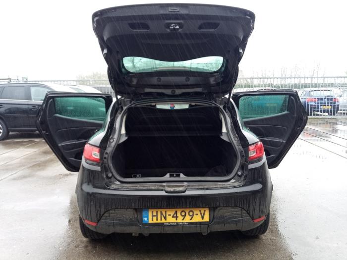 Renault Clio IV 1.5 dCi 90 FAP Sloopvoertuig (2015, Zwart)