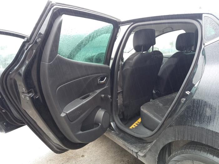 Renault Clio IV 1.5 dCi 90 FAP Sloopvoertuig (2015, Zwart)