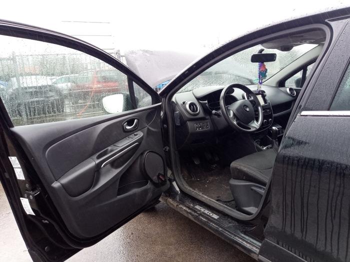 Renault Clio IV 1.5 dCi 90 FAP Sloopvoertuig (2015, Zwart)