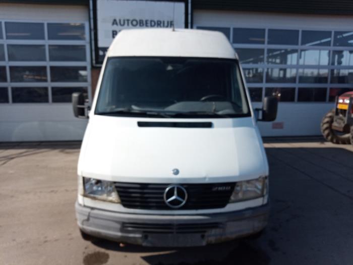 Mercedes Sprinter 2t 210D Sloopvoertuig (1998, Wit)