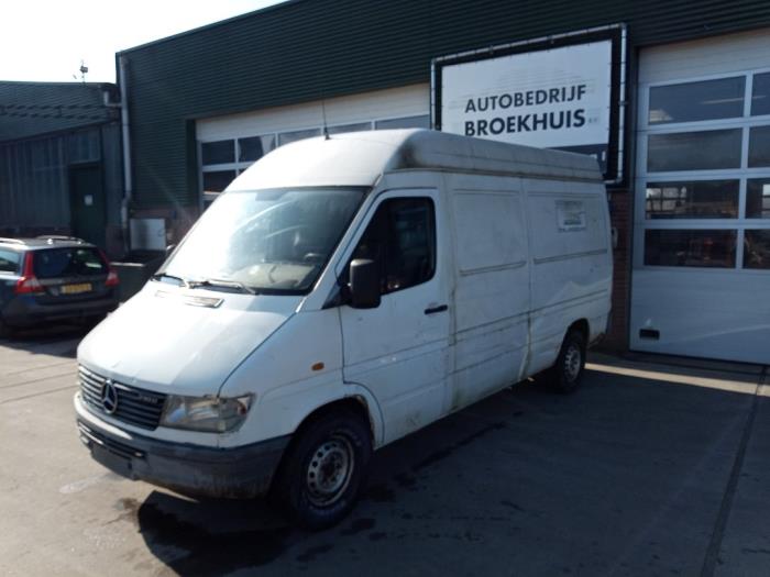 Mercedes Sprinter 2t 210D Sloopvoertuig (1998, Wit)