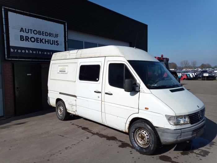 Mercedes Sprinter 2t 210D Sloopvoertuig (1998, Wit)