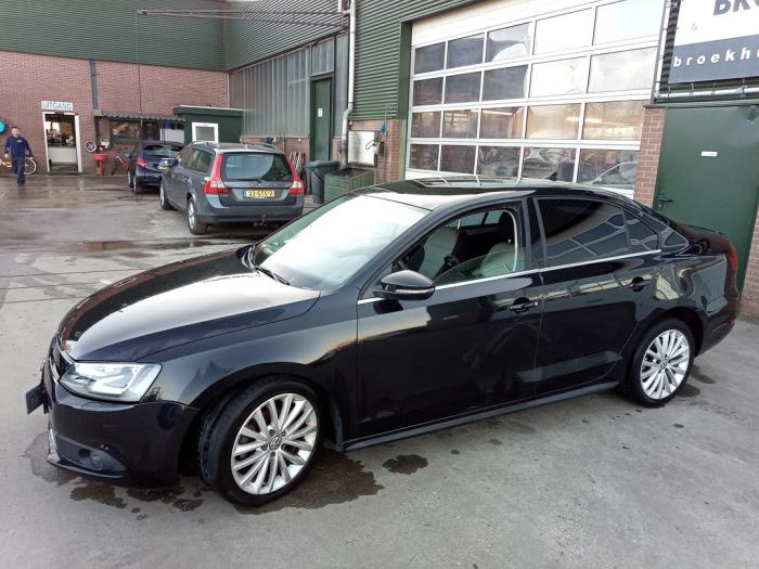 Volkswagen Jetta IV 1.4 TSI Hybrid 16V Sloopvoertuig (2013, Zwart)