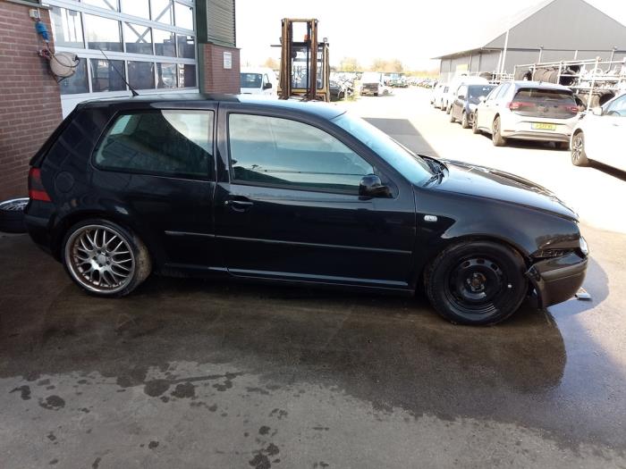 Volkswagen Golf IV 2.0 Sloopvoertuig (2000, Zwart)