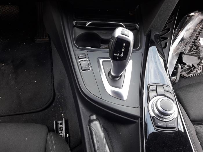 BMW 3 serie 320d 2.0 16V EfficientDynamicsEdition Sloopvoertuig (2017, Zwart)