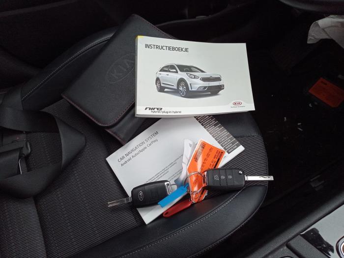 Kia Niro I 1.6 GDI Hybrid Sloopvoertuig (2018, Blauw)