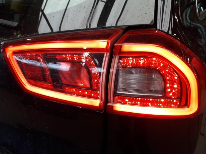 Kia Niro I 1.6 GDI Hybrid Sloopvoertuig (2018, Blauw)