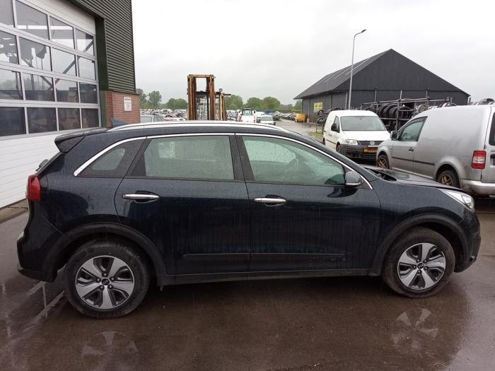 Kia Niro I 1.6 GDI Hybrid Sloopvoertuig (2018, Blauw)