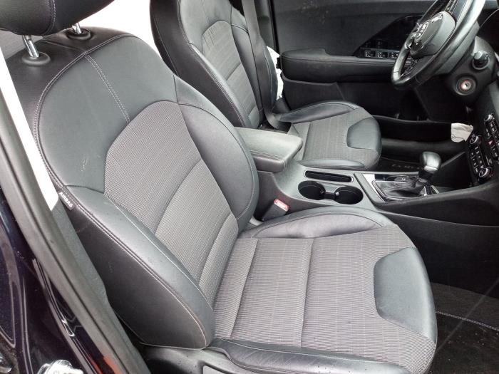 Kia Niro I 1.6 GDI Hybrid Sloopvoertuig (2018, Blauw)