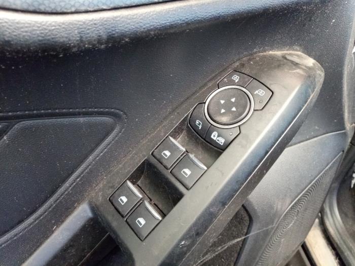 Ford Focus 4 Wagon 1.0 Ti-VCT EcoBoost 12V 125 Sloopvoertuig (2020, Blauw)