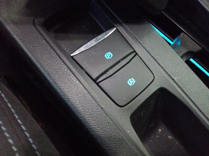 Ford Focus 4 Wagon 1.0 Ti-VCT EcoBoost 12V 125 Sloopvoertuig (2020, Blauw)