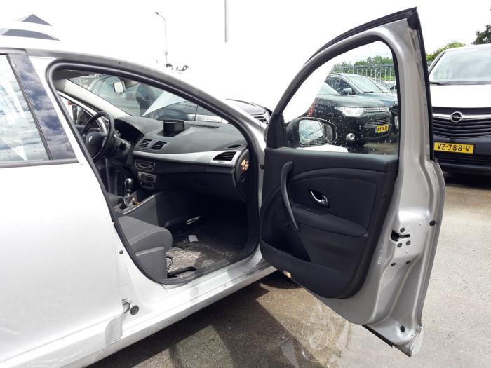 Renault Megane III Grandtour 1.5 dCi 110 Sloopvoertuig (2014, Grijs)