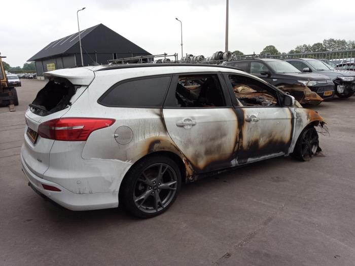 Ford Focus 3 Wagon 1.5 EcoBoost 16V 182 Sloopvoertuig (2018, Wit)