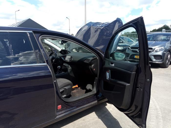 Peugeot 308 SW 1.6 BlueHDi 120 Sloopvoertuig (2015, Blauw)