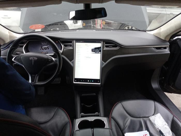Tesla Model S P85 Sloopvoertuig (2013, Zwart)