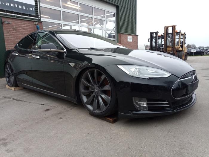 Tesla Model S P85 Sloopvoertuig (2013, Zwart)