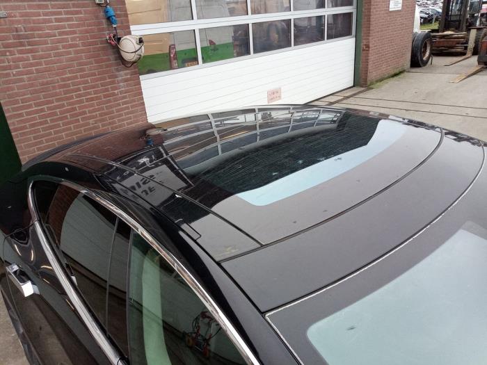 Tesla Model S P85 Sloopvoertuig (2013, Zwart)