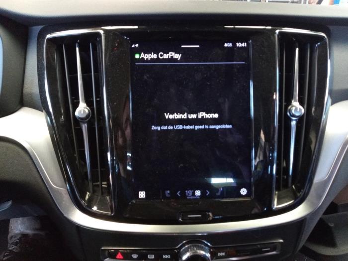 Volvo V60 II 2.0 B3 16V Mild Hybrid Sloopvoertuig (2022, Zwart)