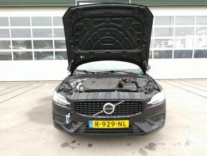 Volvo V60 II 2.0 B3 16V Mild Hybrid Sloopvoertuig (2022, Zwart)