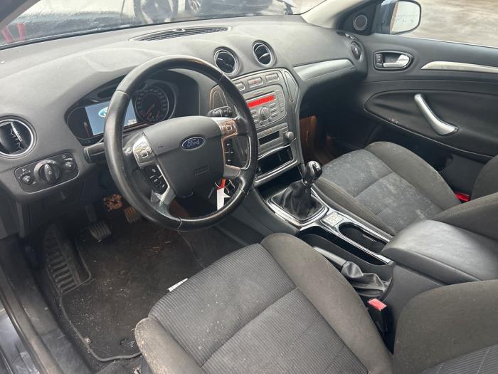 Ford Mondeo IV Wagon 2.0 16V Sloopvoertuig (2008, Grijs)