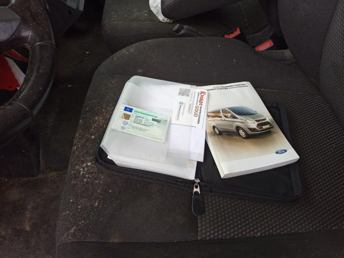 Ford Transit Custom 2.0 TDCi 16V Eco Blue 105 Sloopvoertuig (2018, Wit)