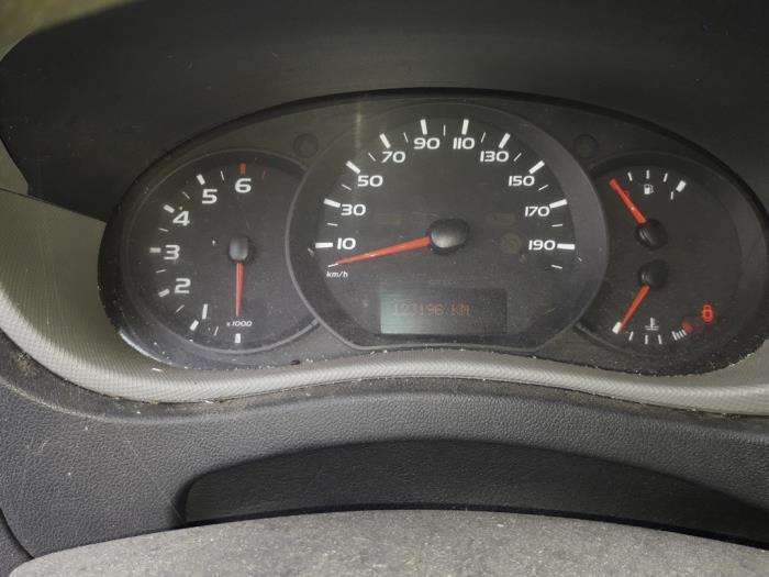 Renault Master III 2.3 dCi 135 16V FWD Sloopvoertuig (2015, RVS, Staal, Geel)