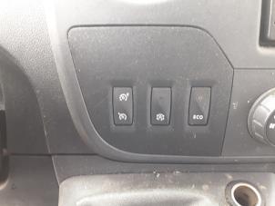 Renault Master III 2.3 dCi 135 16V FWD Sloopvoertuig (2015, RVS, Staal, Geel)