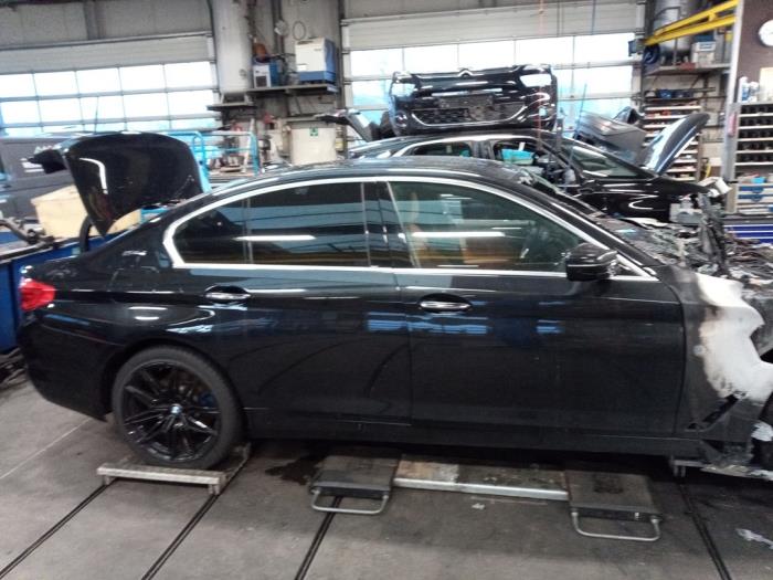 BMW 5 serie 530e iPerformance Sloopvoertuig (2018, Zwart)