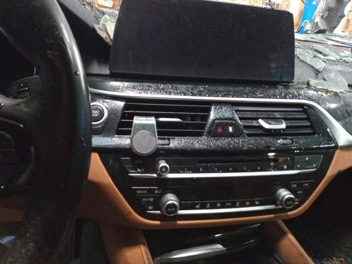 BMW 5 serie 530e iPerformance Sloopvoertuig (2018, Zwart)