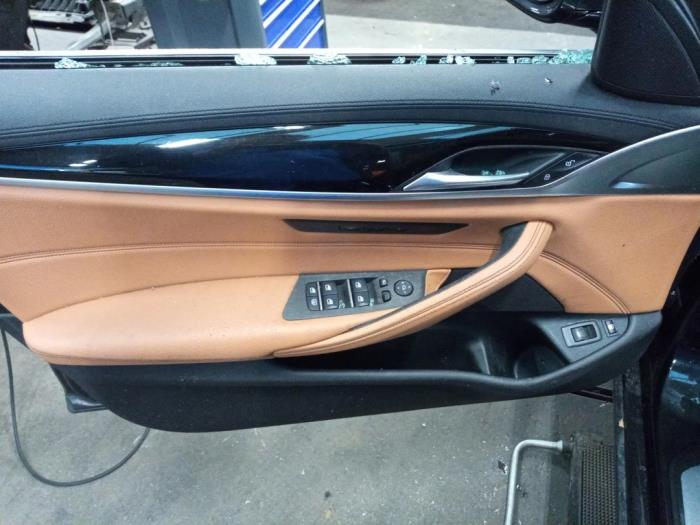 BMW 5 serie 530e iPerformance Sloopvoertuig (2018, Zwart)