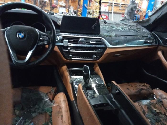 BMW 5 serie 530e iPerformance Sloopvoertuig (2018, Zwart)