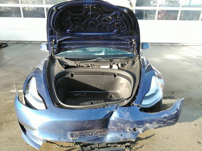 Tesla Model 3 Long Range AWD 75 kWh Sloopvoertuig (2019, Blauw)
