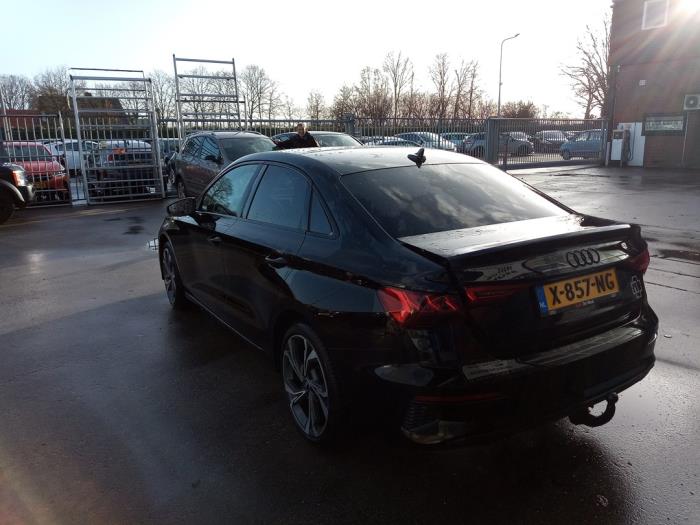 Audi A3 Limousine 1.0 30 TFSI 12V Mild Hybrid Sloopvoertuig (2024, Zwart)