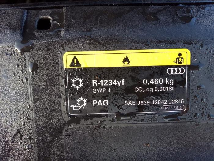 Audi A3 Limousine 1.0 30 TFSI 12V Mild Hybrid Sloopvoertuig (2024, Zwart)