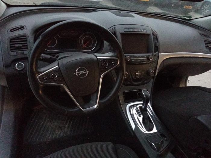 Opel Insignia Sports Tourer 2.0 CDTI 16V 4x4 Sloopvoertuig (2014, Wit)